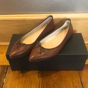 JCrew Brown pointy toe flats size 7.5. Gently worn.